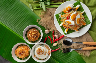 Sentuhan Tradisi Lokal dalam Pola Makan Keluarga Modern